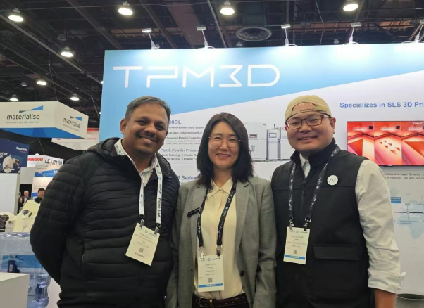 TPM3D CEO Lucy Zhai and clients at RAPID+TCT 2025