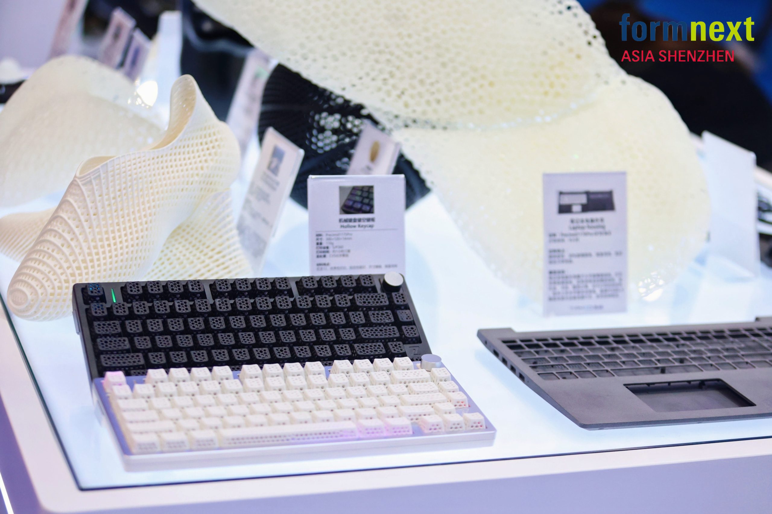 Tutup berongga yang dicetak 3D untuk keyboard