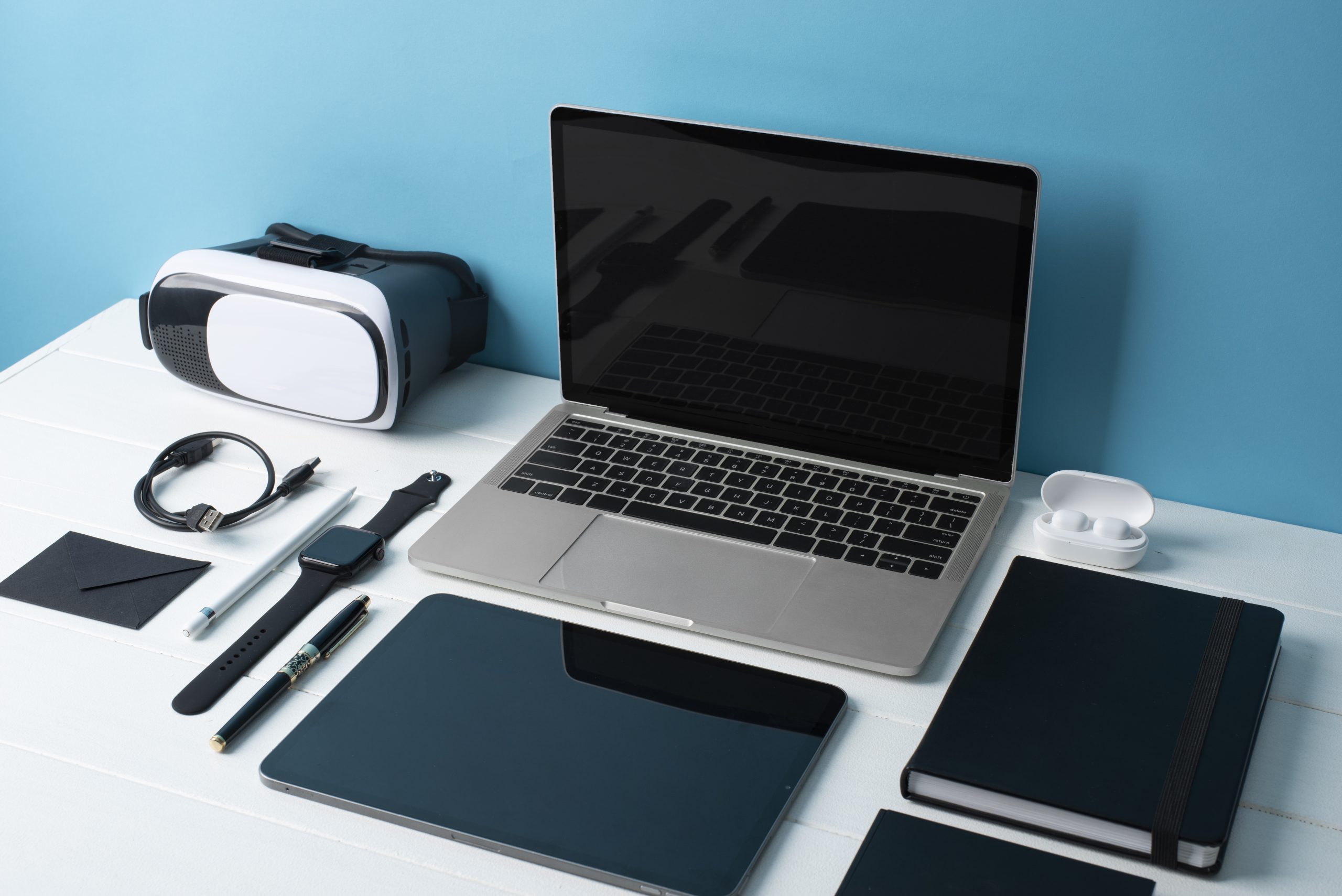 consumer electronics. Image by freepik