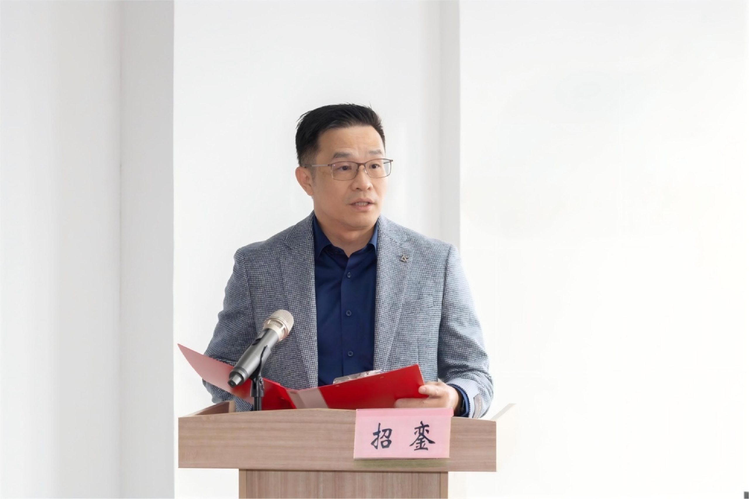 Zhao Luan, Founder and Chairman of TPM3D, speaks about additive manufacturing talent development at the launch ceremony