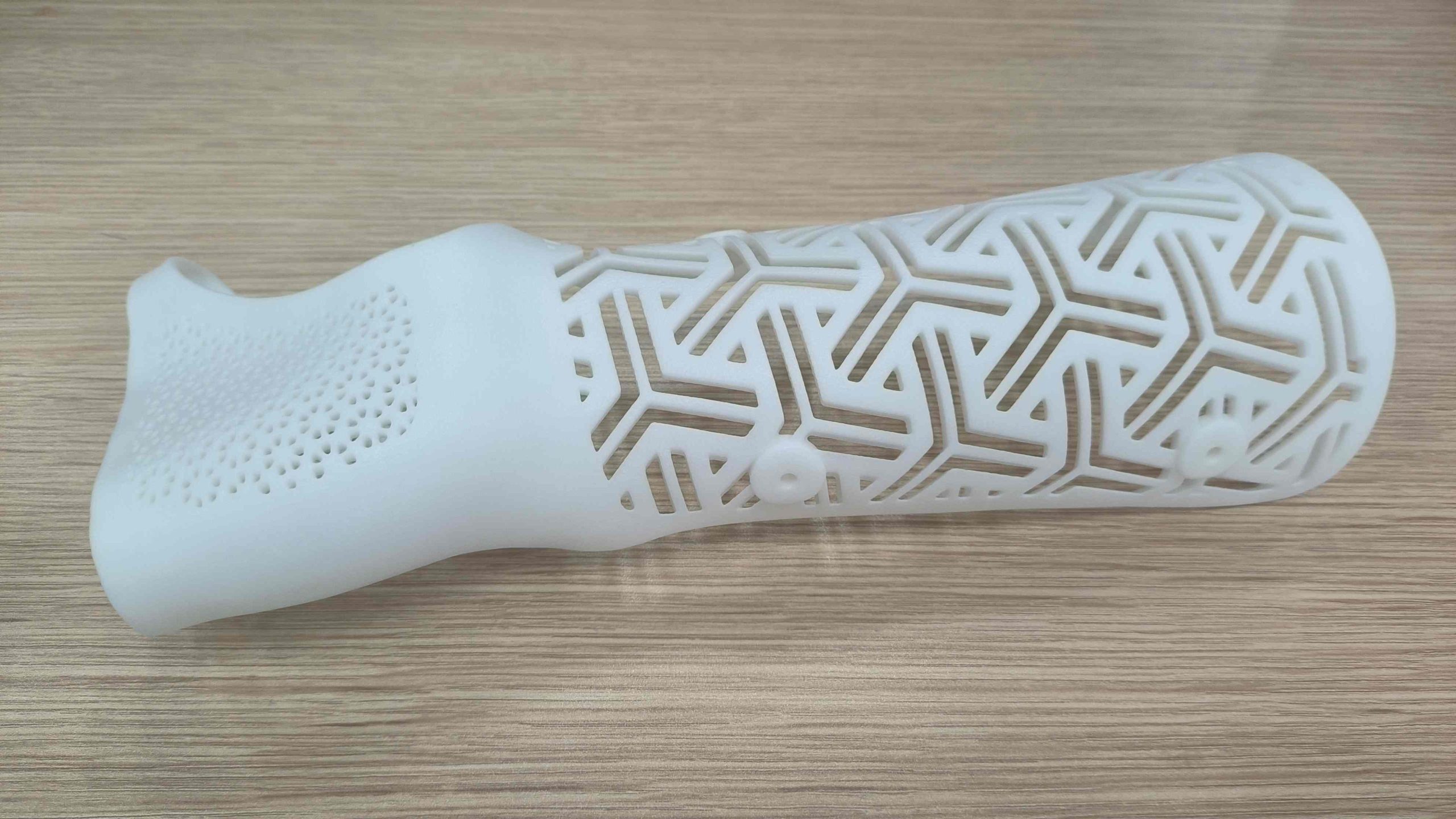 Wrist orthosis 3D printed with Precimid1190